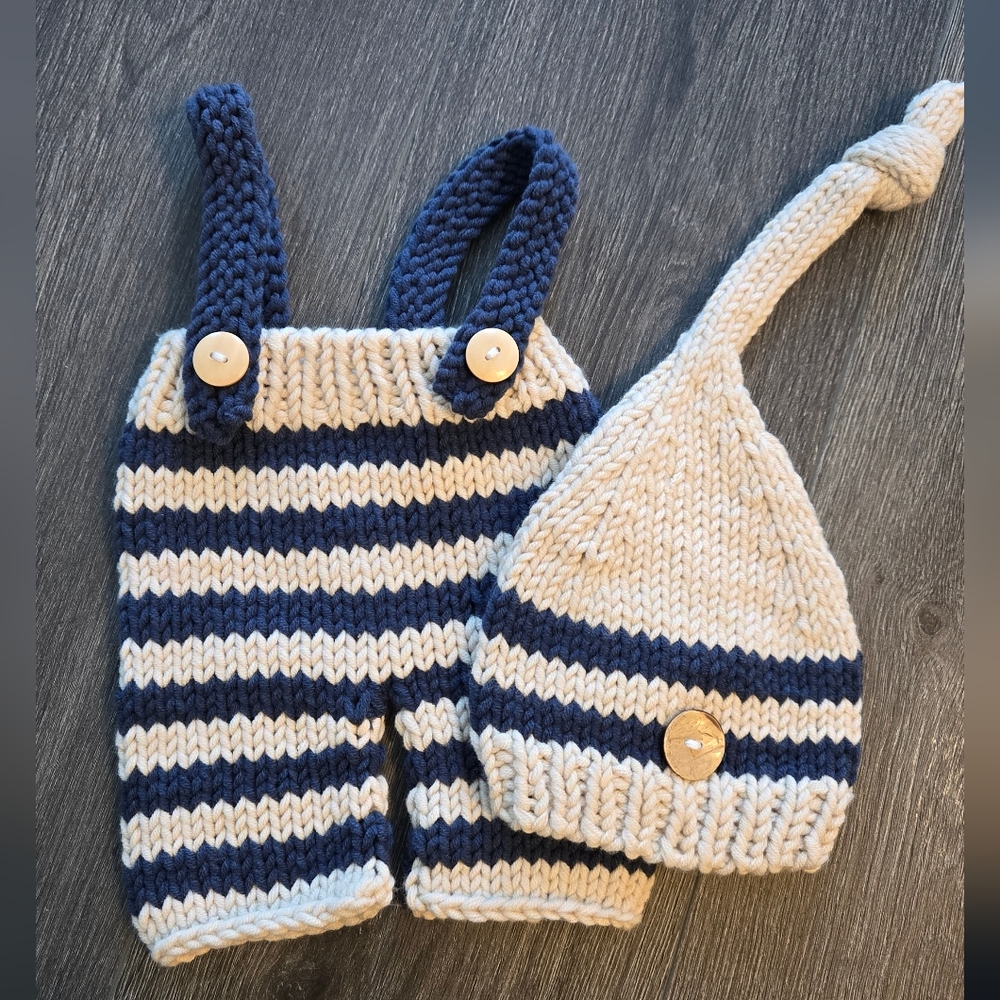 Newborn knit outfit